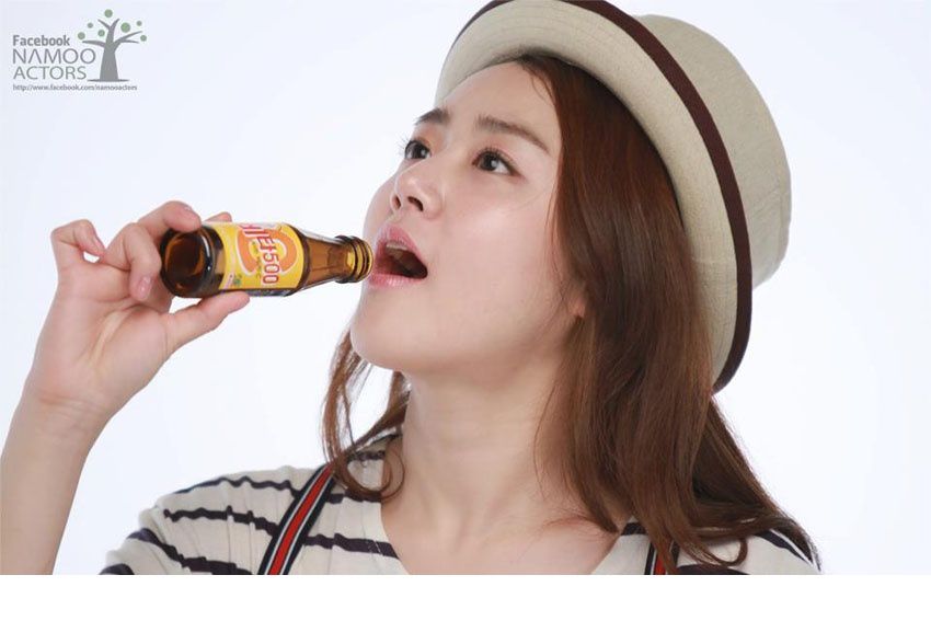 韩星文根英卖萌广告写真