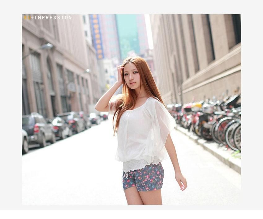 小清新美女时尚街拍秀