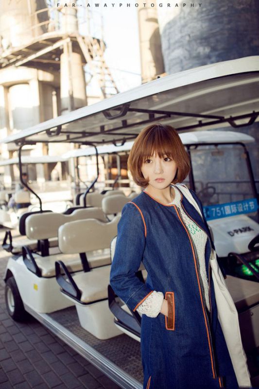 街拍韩国清纯美女高清写真