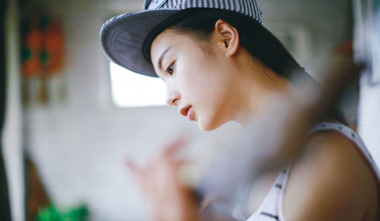 清纯可爱美女室内唯美写真