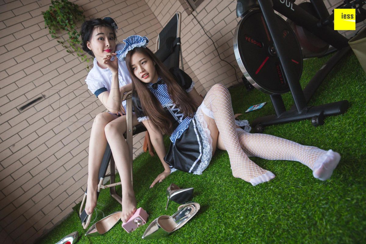 九妹&梦梦 《双生女仆2》写真套图