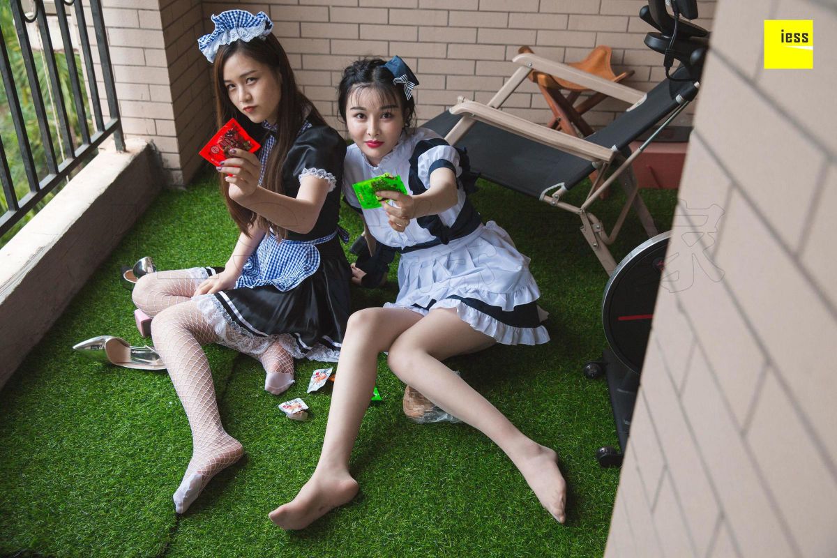 九妹&梦梦 《双生女仆2》写真套图