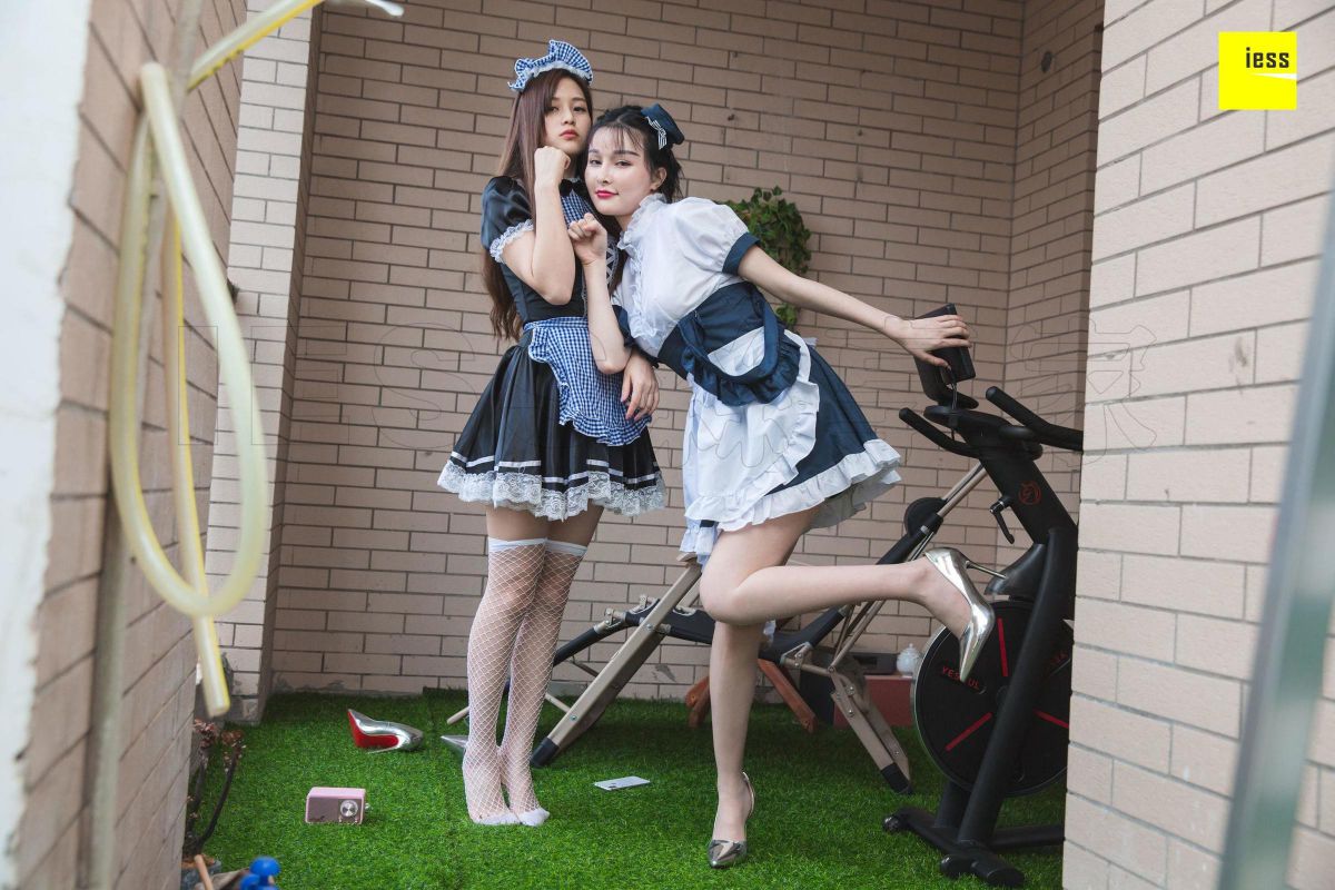 九妹&梦梦 《双生女仆2》写真套图