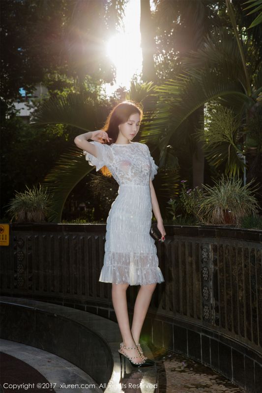 萌琪琪Irene 泳池写真