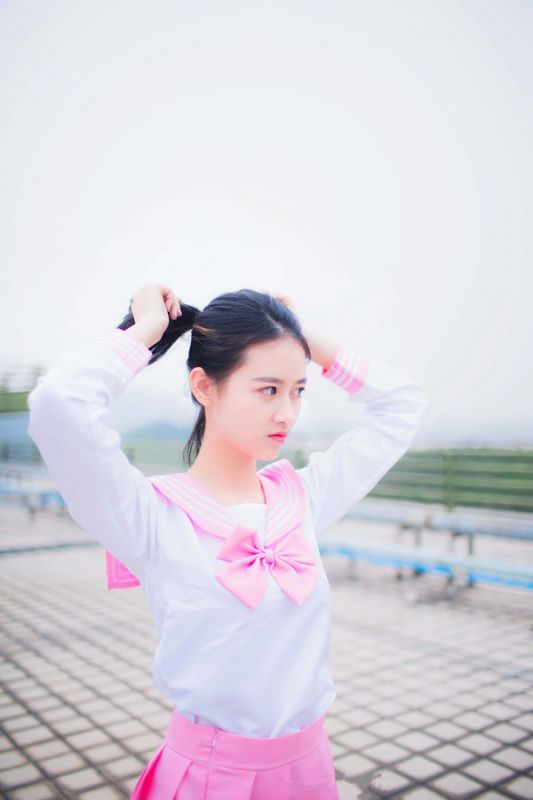清纯校花阿能古水手服迷人写真