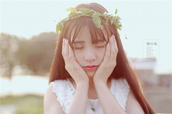 90后清纯校花户外迷人写真
