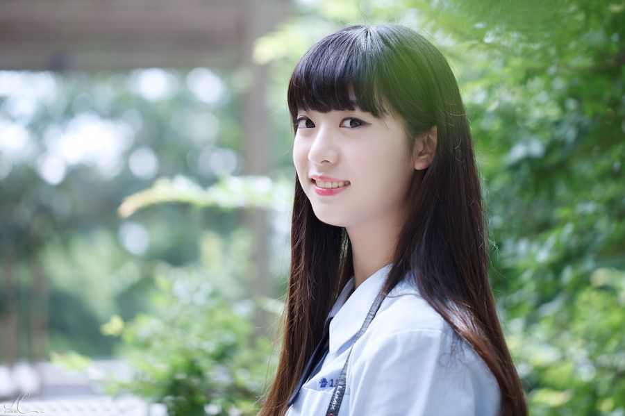 可爱制服美女清纯惹人爱