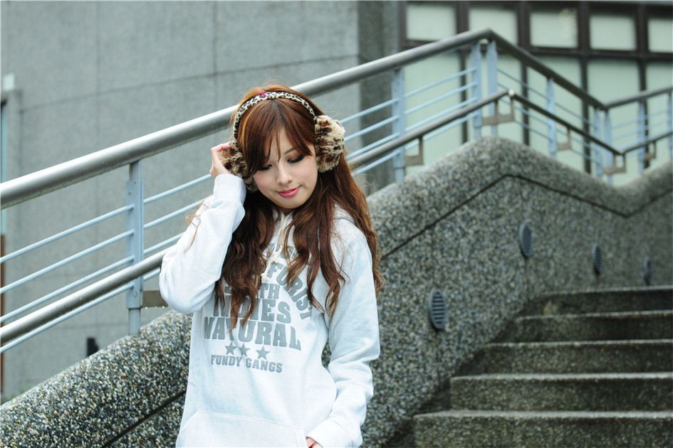 清纯校花秋日户外唯美写照