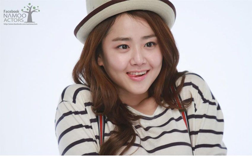 韩星文根英卖萌广告写真