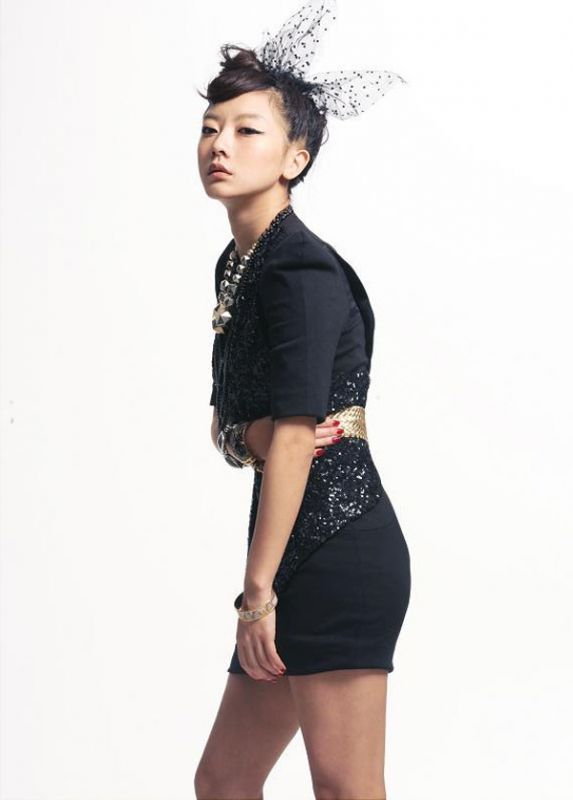 形象大使陈嘉歆优雅短裙写真集