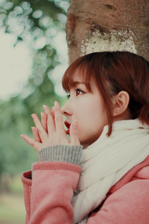 可爱小萝莉户外迷人写真照