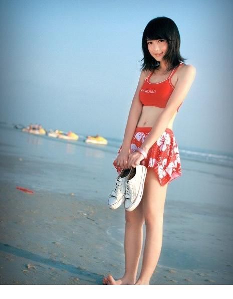 沙滩比基尼美女高清写真集