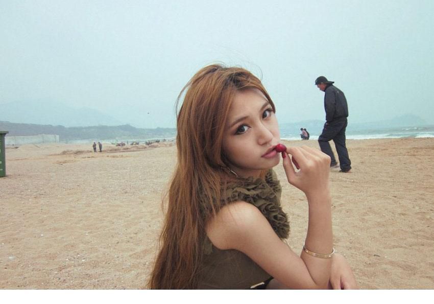 比基尼嫩模酒店性感写真大图