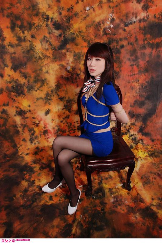 极品空姐美女悦彤丝袜写照