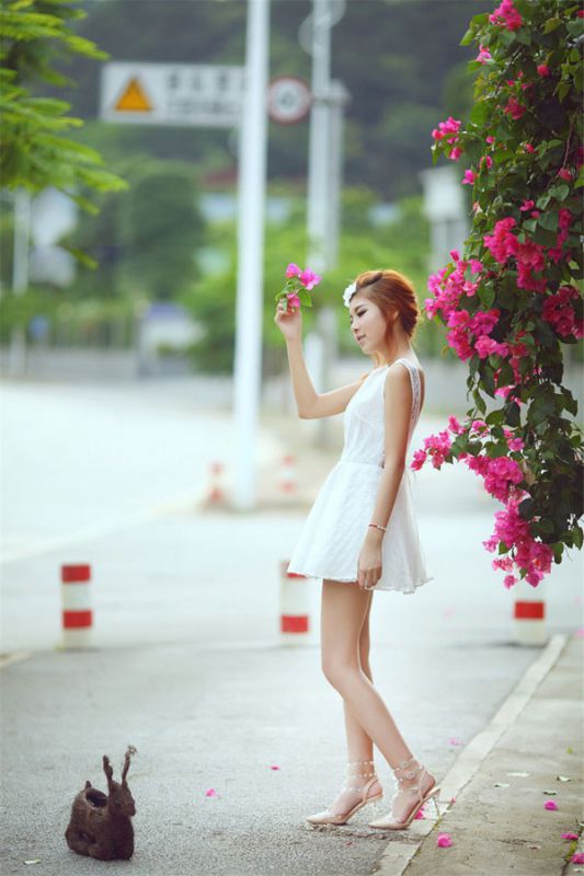 迷人唯美清纯美女街拍写真