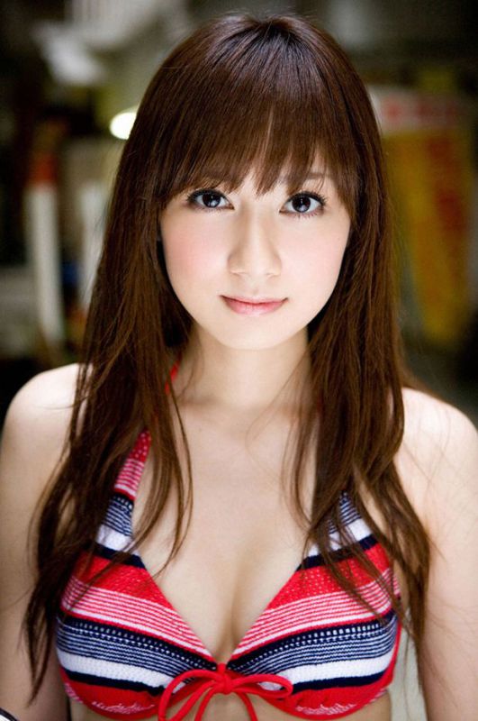 妩媚比基尼美女室内性感撩人写真