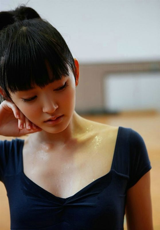 日本90后美女舞蹈室香汗淋漓