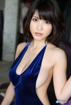 日本性感美女岸明日香巨乳写真