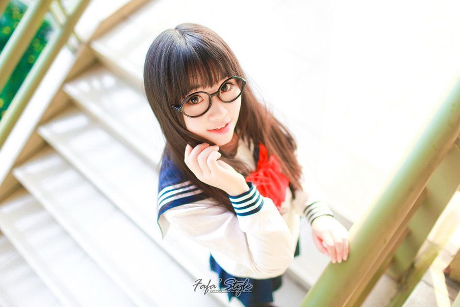 校园小清新美眉学生制服写真