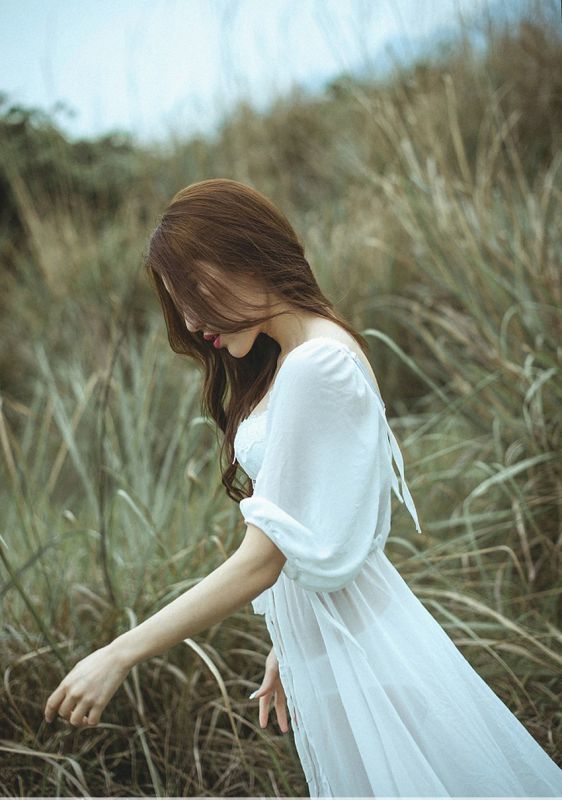 酥胸美女户外性感写真集