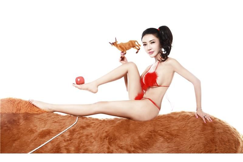 美女明星龚h菲性感演绎人体艺术