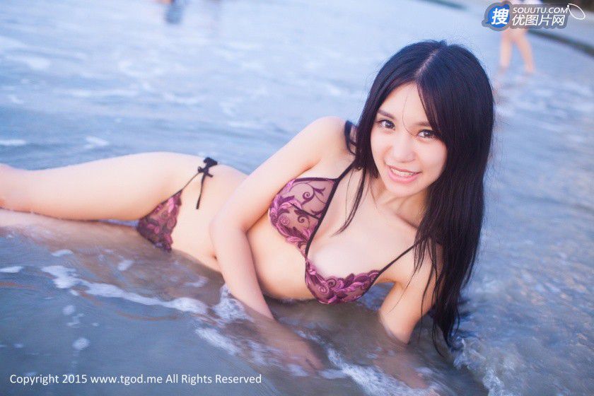 美臀女神绮里嘉海边比基尼性感写真