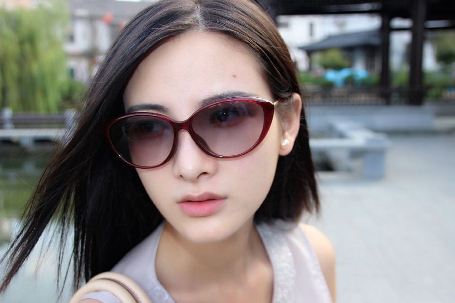 女神朱韵淇清新迷人外拍