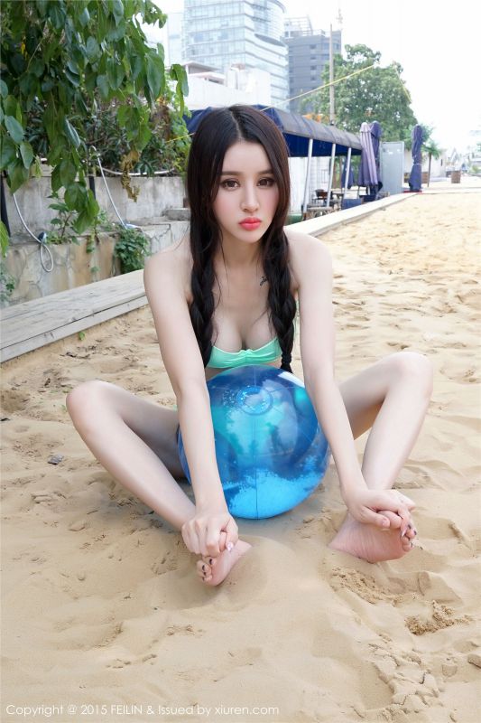 比基尼泳装美女Cheryl青树户外性感写真集