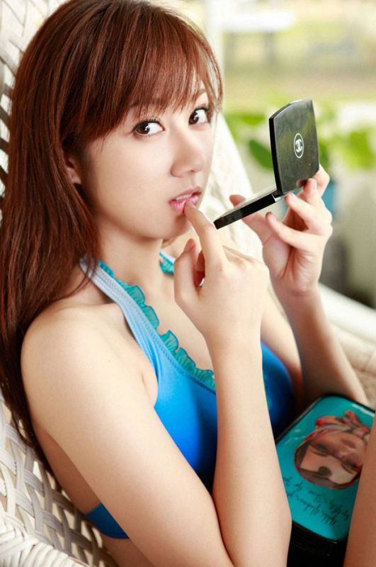 妩媚比基尼美女室内性感撩人写真