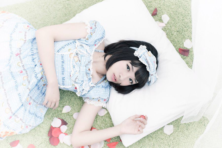 粉嫩学生妹Lynn小清新写真