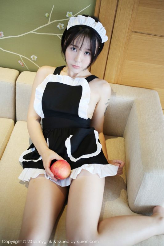 性感女仆Evelyn艾莉私房秀美臀写照