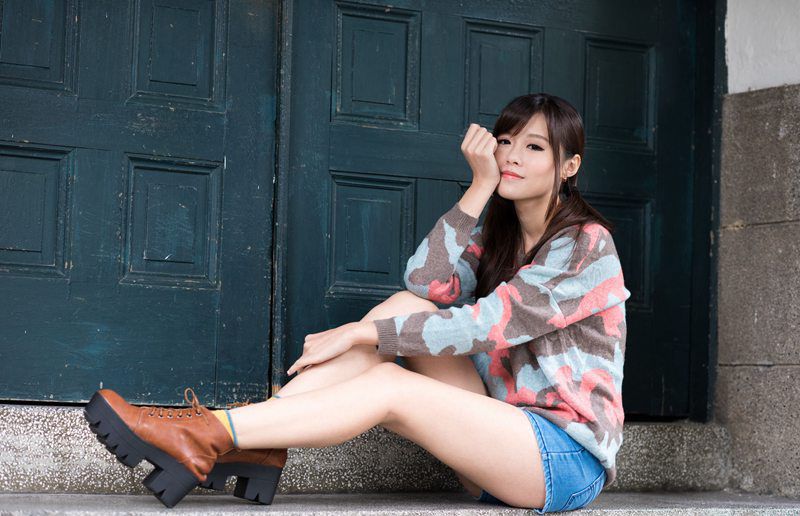 清纯可爱女生夏日唯美图片