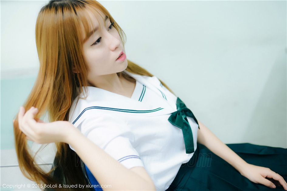 学生装美女王语纯室内清纯唯美写真照