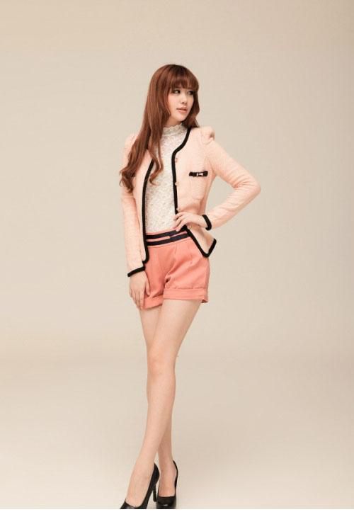 气质美女私房秀迷人长腿写真