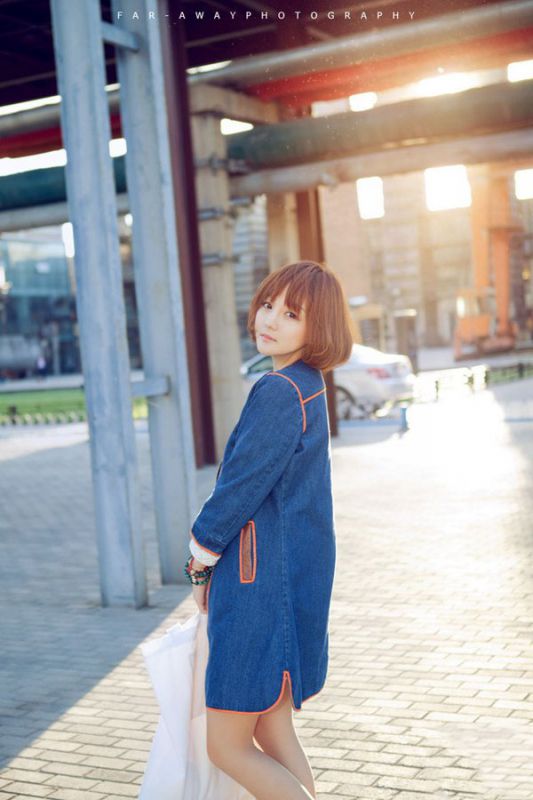 街拍韩国清纯美女高清写真
