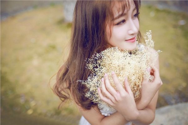 长裙美女户外清新写真