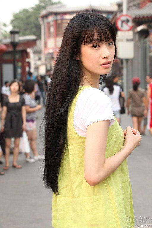 90后女演员李梦素颜迷人写真照