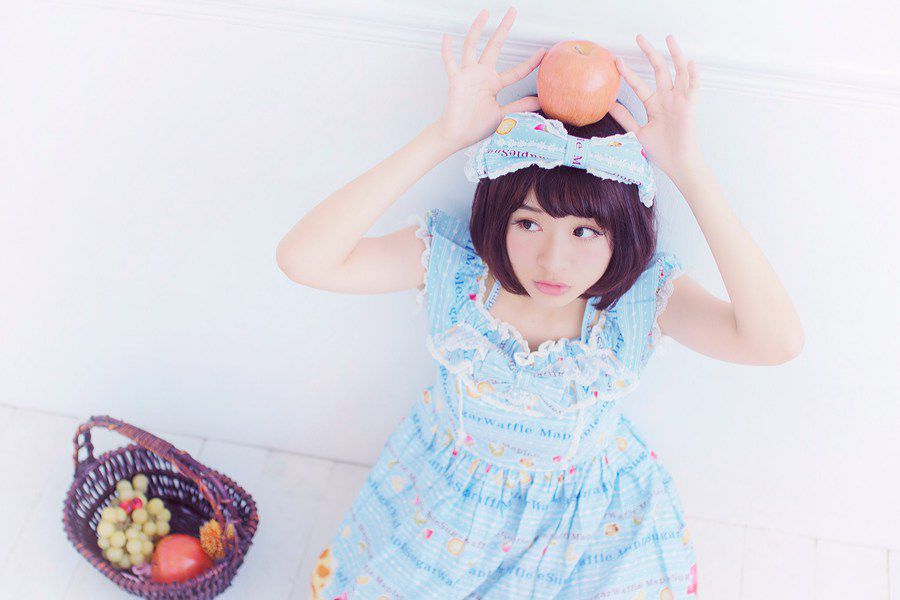 粉嫩学生妹Lynn小清新写真