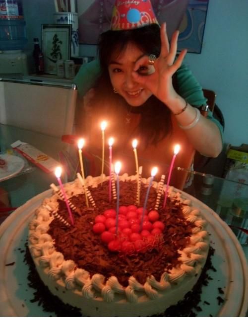 古装美女明星蒋欣活泼素颜生活照