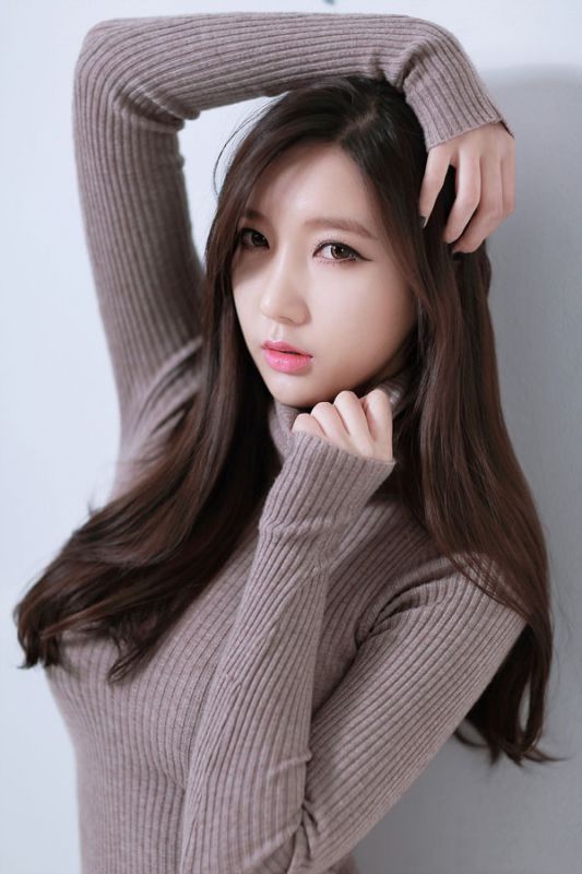 妖娆长腿美女私房诱人写真