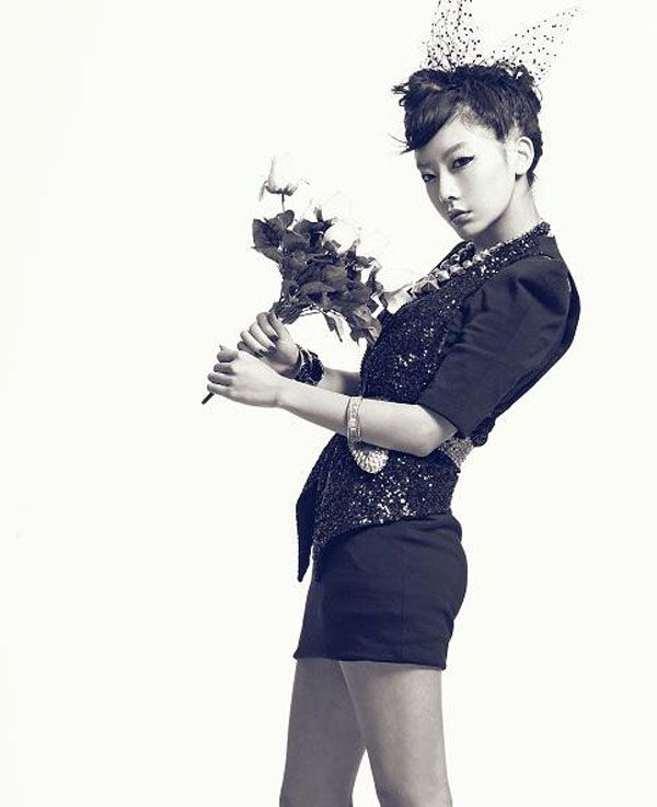 形象大使陈嘉歆优雅短裙写真集