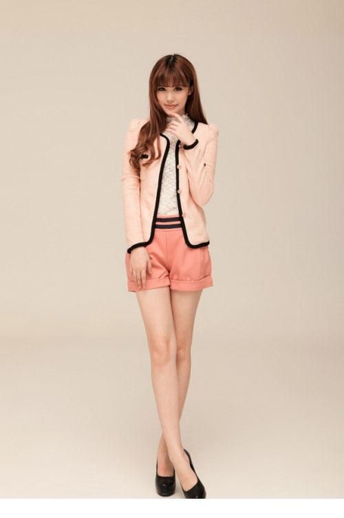 气质美女私房秀迷人长腿写真