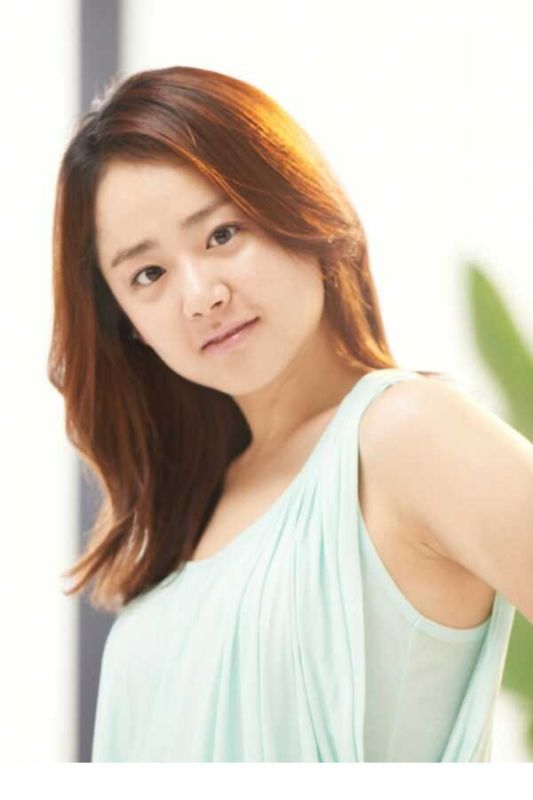 韩星文根英卖萌广告写真