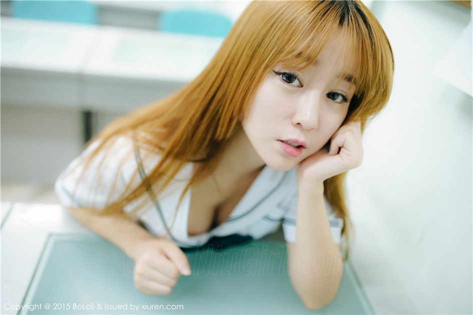 学生装美女王语纯室内清纯唯美写真照