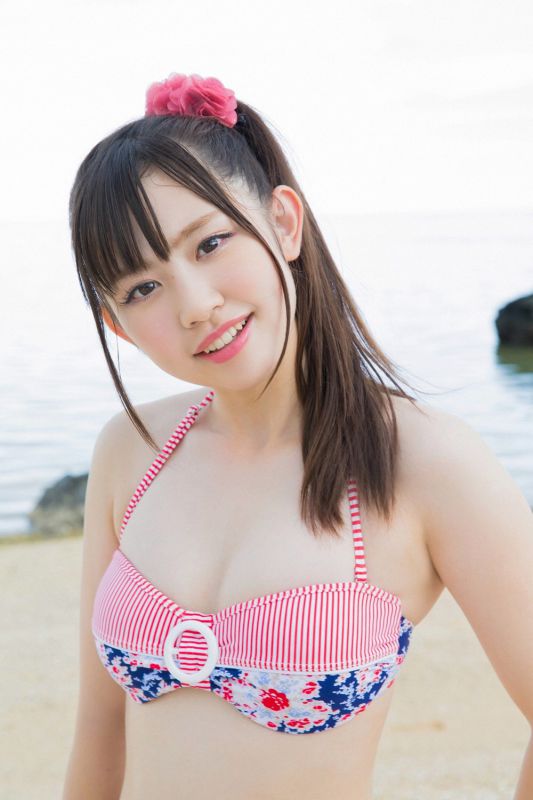 日本性感美女户外比基尼诱惑