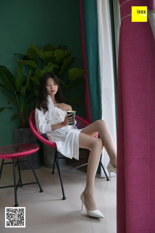 《七七的仙女白裙》丝袜美腿写真套图