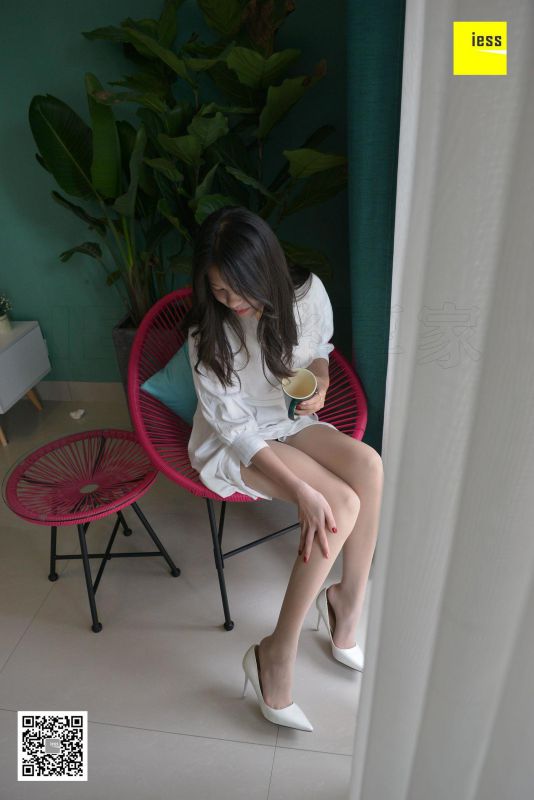 《七七的仙女白裙》丝袜美腿写真套图