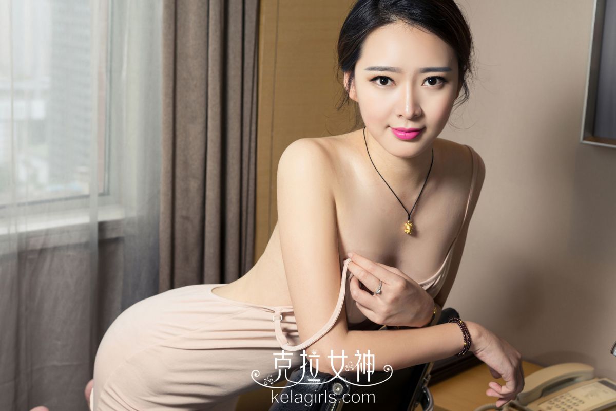 珊珊 - 一笑醉倾城