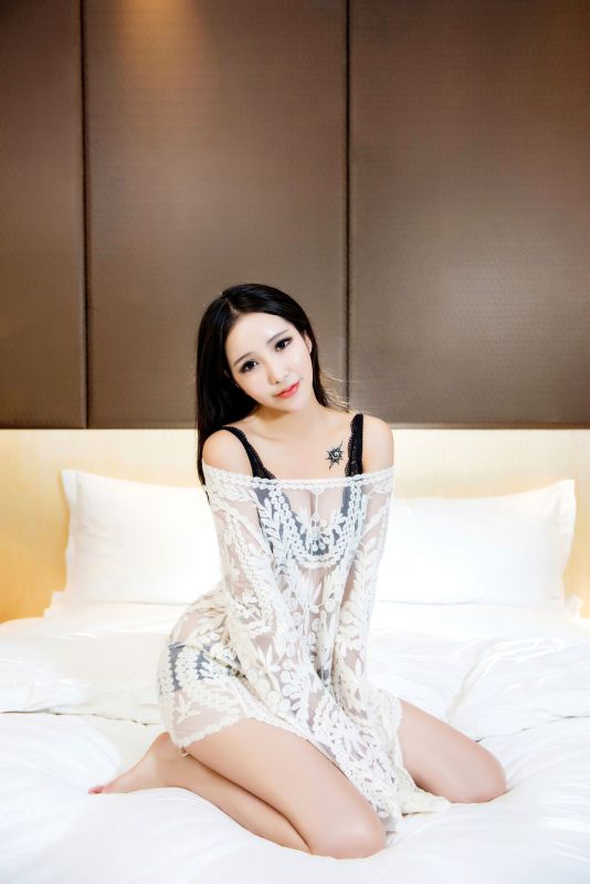 怡萱 - 美臀美女温泉公寓私房写真