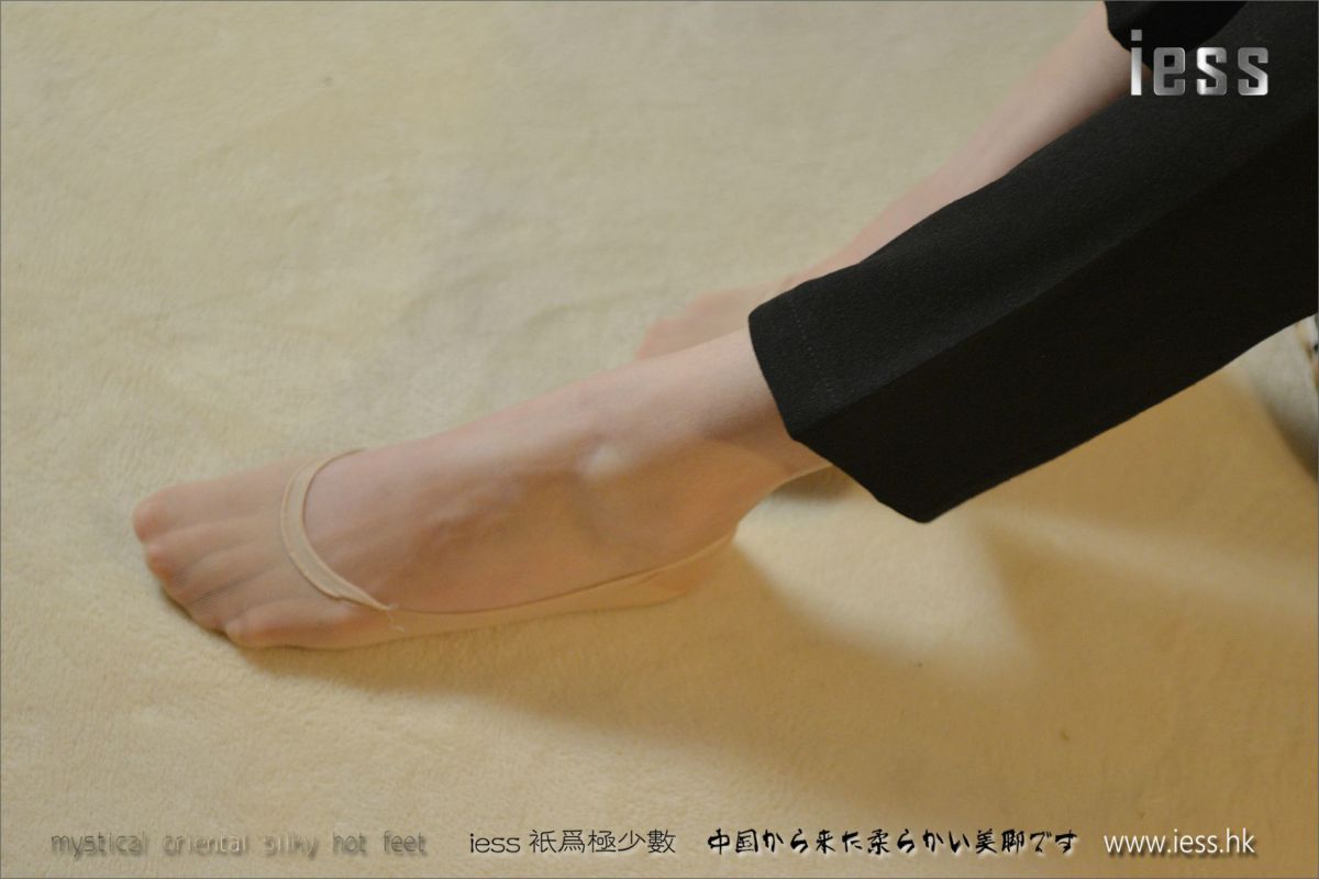 小夕《少女的足和上帝的船袜》